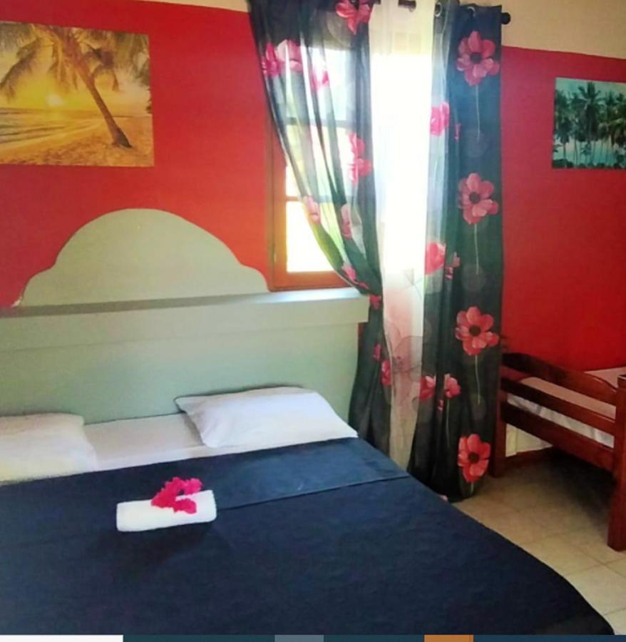 Bungalow Charmant A Sainte-Rose, Piscine Partagee エクステリア 写真